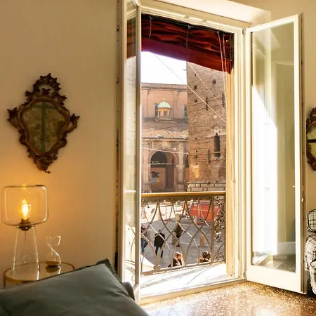 Asinelli Suite, Privilegiata Vista Sulle Due Torri Bologna